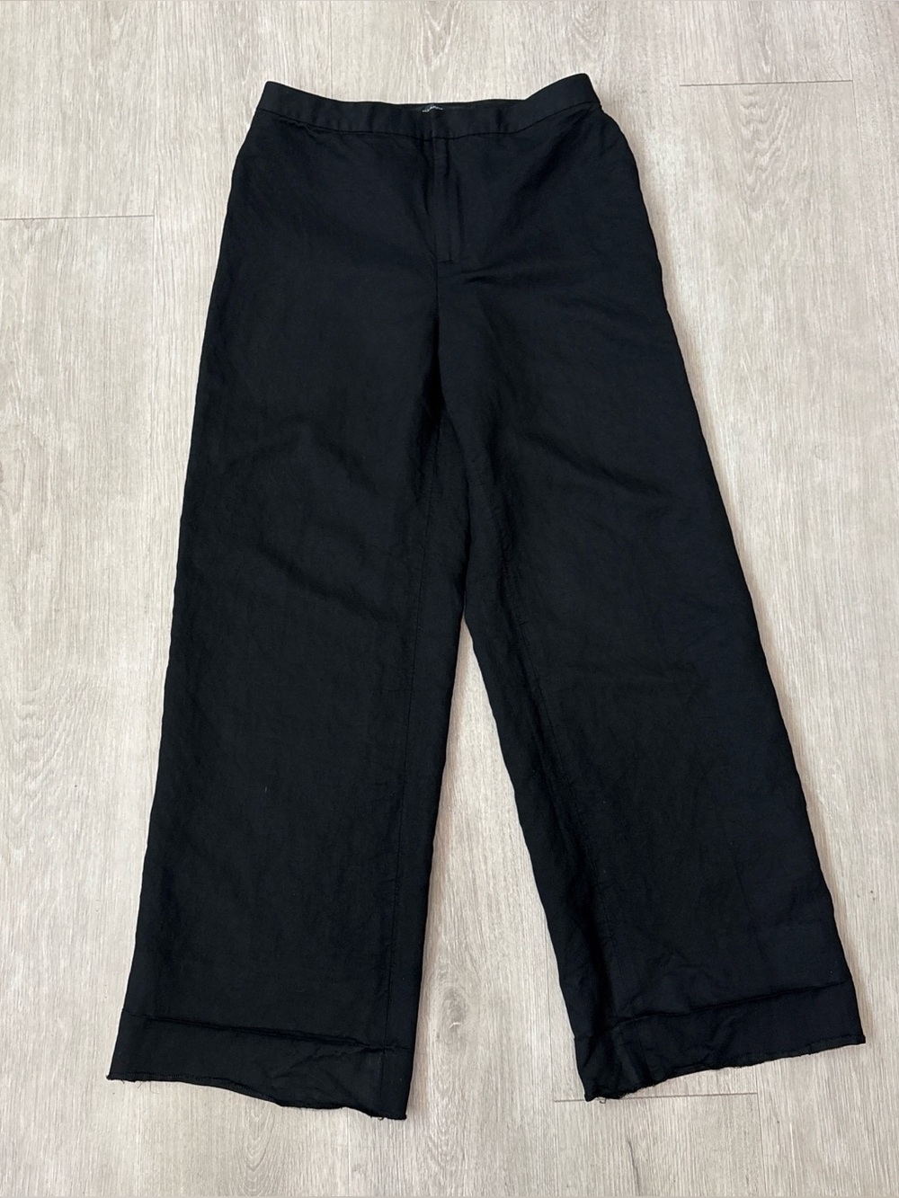 Linda Allard Ellen Tracy black wide leg trousers with a relaxed fit size 2